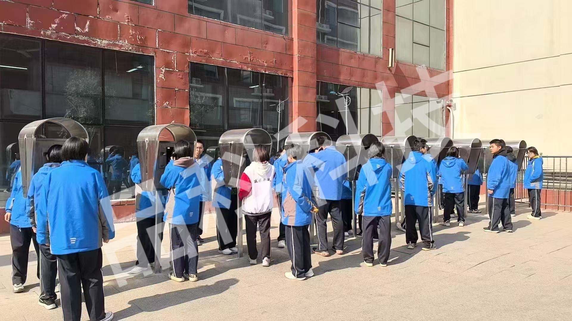 Ʒ��У�@Ԓ�C